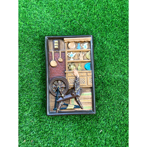 Vintage 3D Hammered Metal Spinning Wheel Wall Plaque - Retro Kitchen Wall Decor - Picture 2 of 9